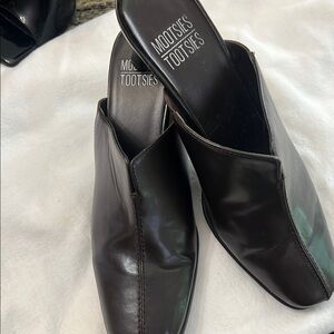 Mootsies Tootsies Brown Loafers Sleek Slip-Ons
